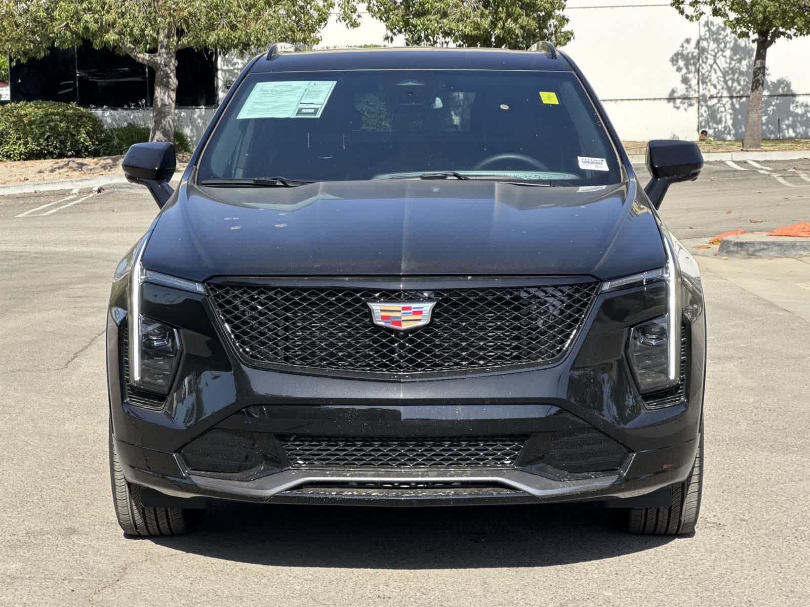 2025 Cadillac XT4 Sport photo 2