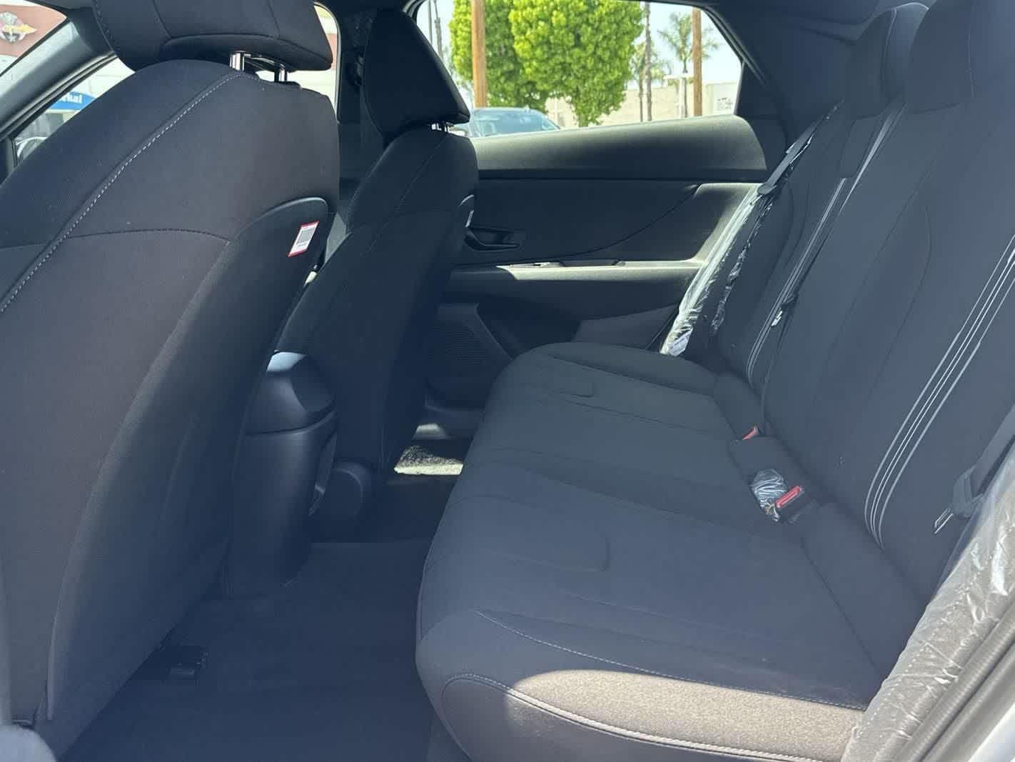 Thumbnail: 2025 Hyundai Elantra - 32