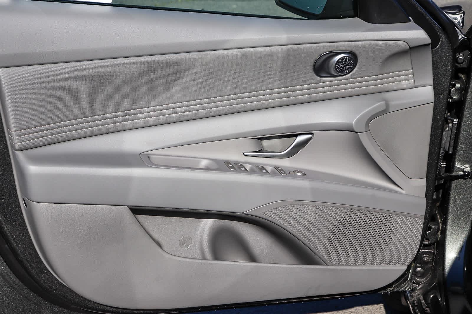 Thumbnail: 2025 Hyundai Elantra - 22