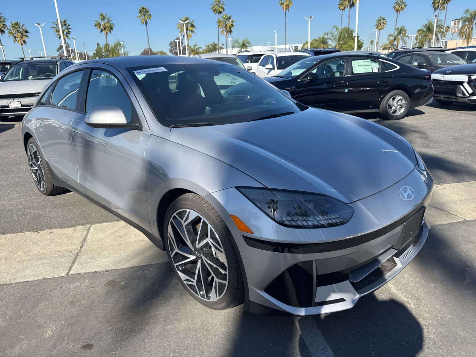 Thumbnail: 2023 Hyundai Ioniq 6 - 1