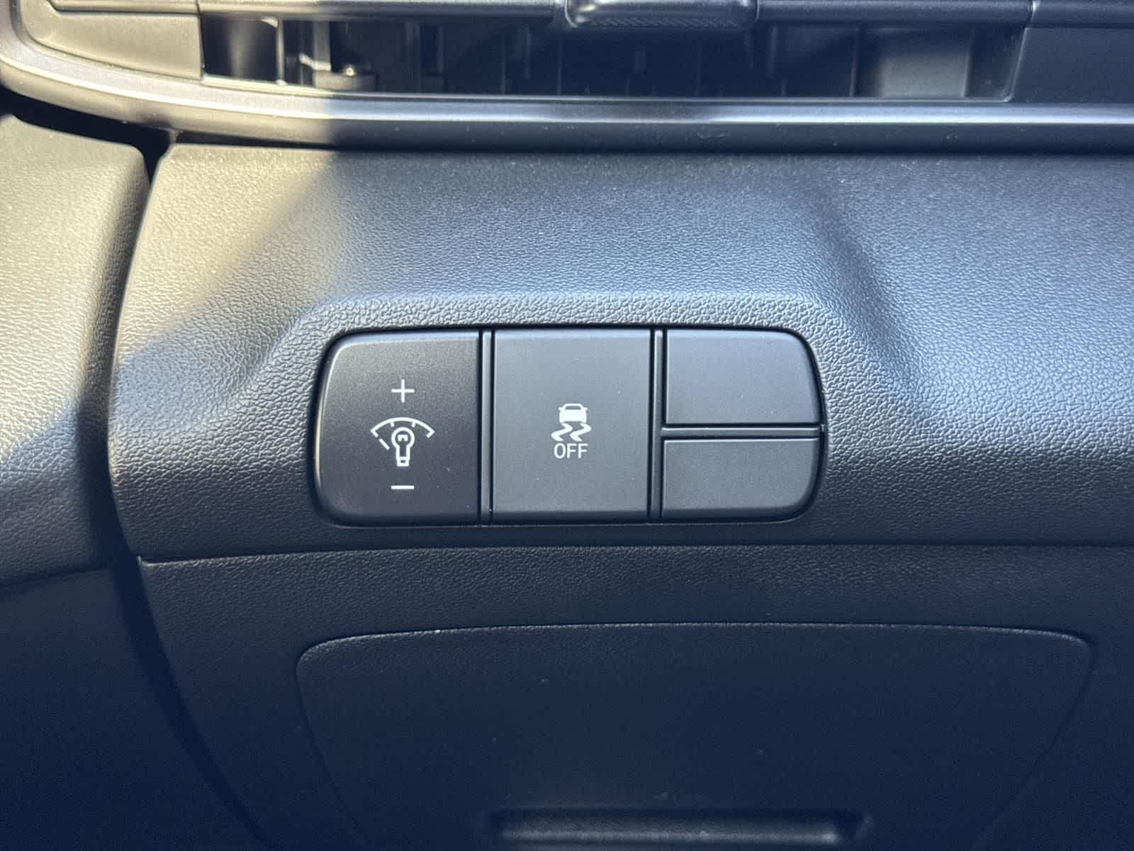 Thumbnail: 2025 Hyundai Elantra - 19