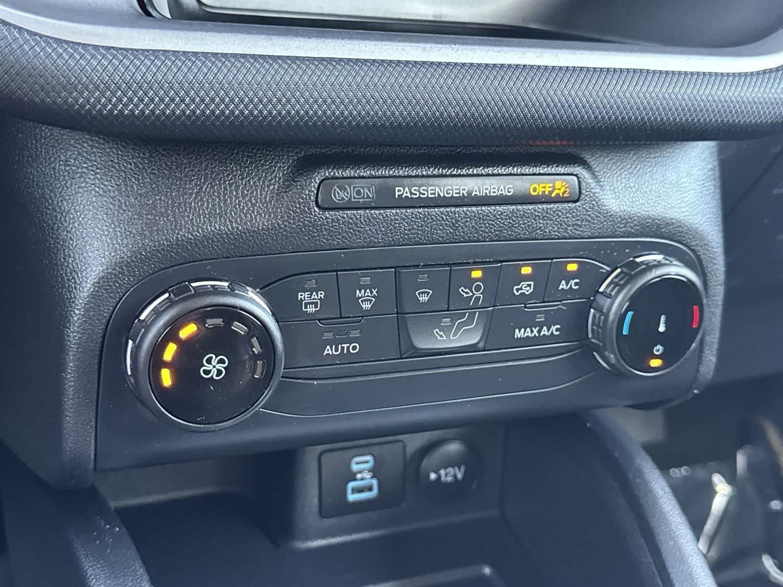 Thumbnail: 2022 Ford Bronco Sport - 12