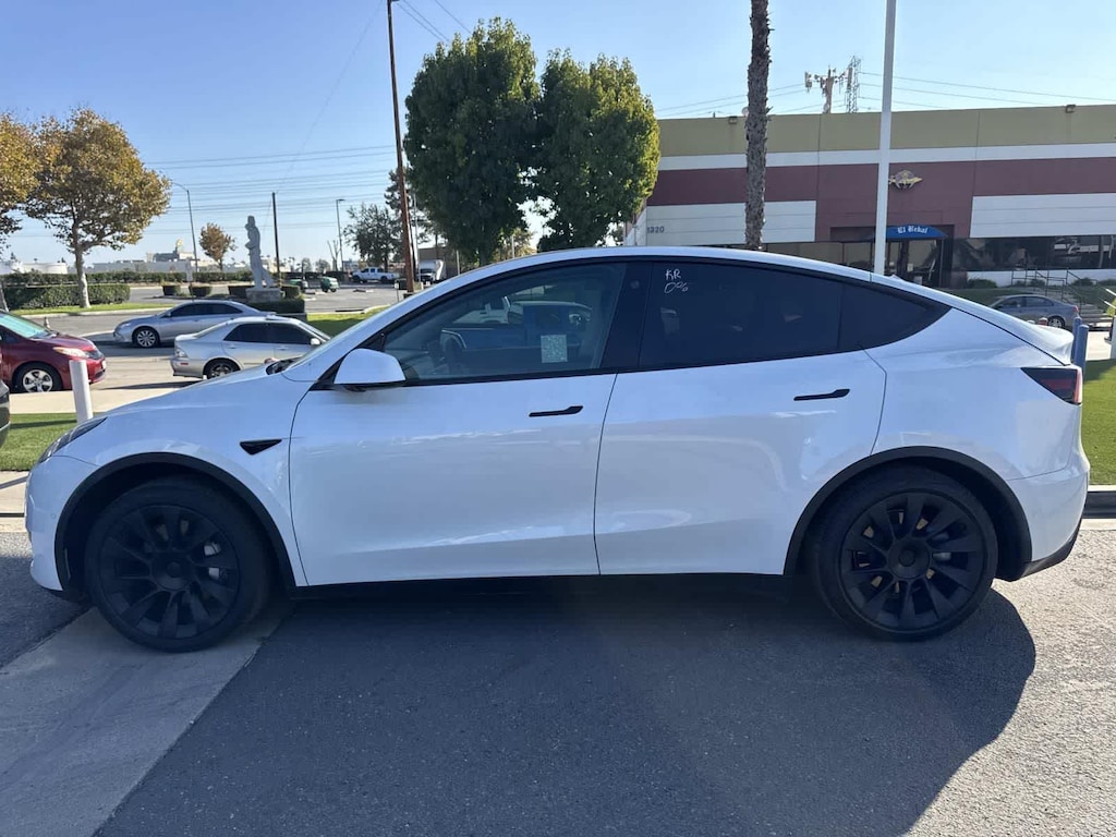 Used 2021 Tesla Model Y Standard Range SUV