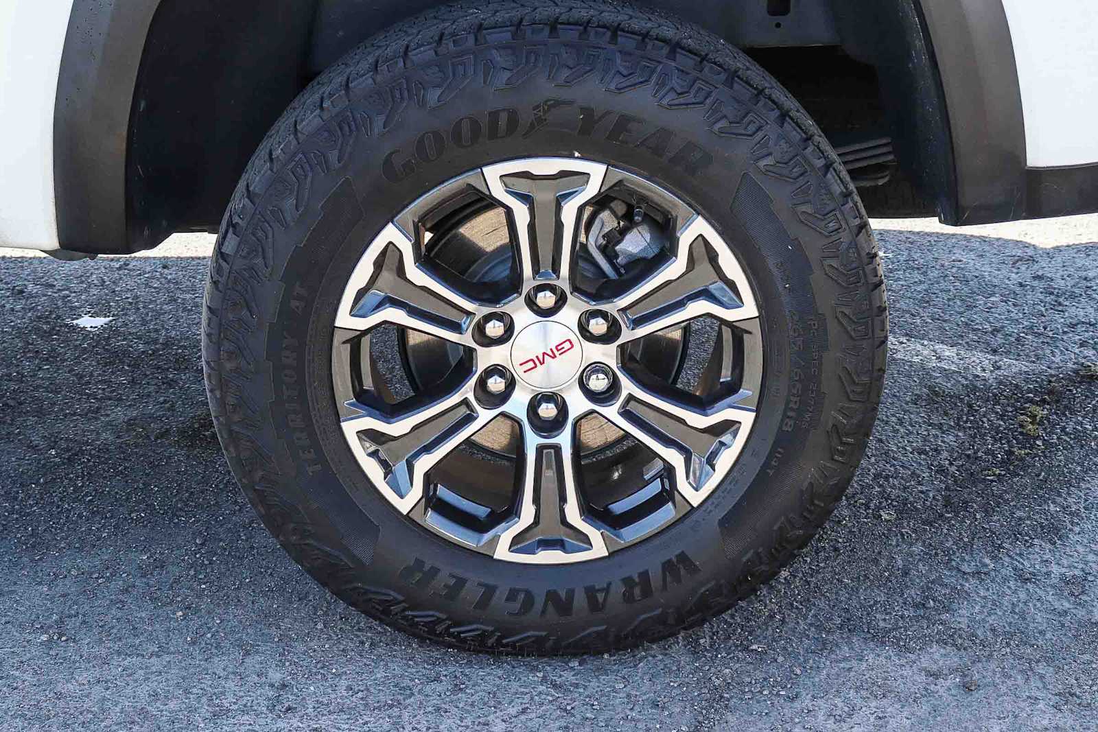 Thumbnail: 2023 GMC Canyon - 10