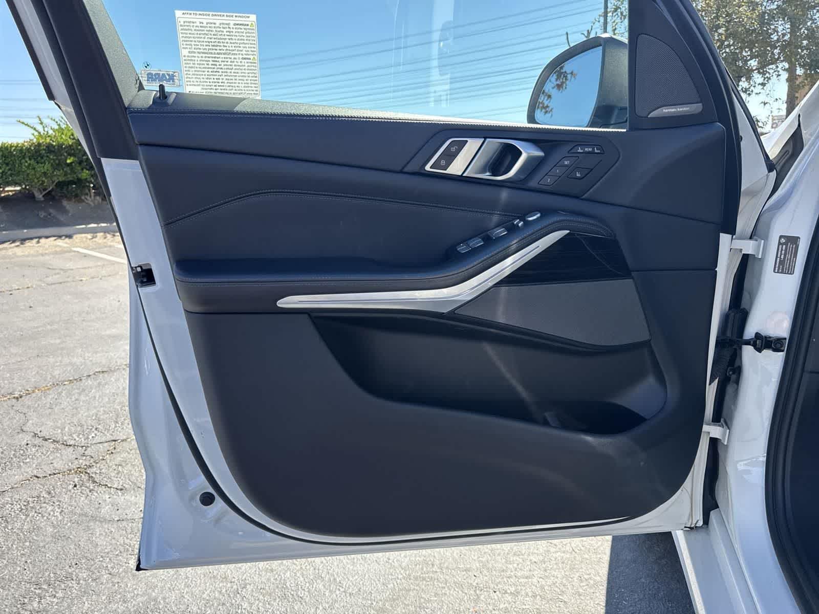 Thumbnail: 2023 BMW X7 - 21