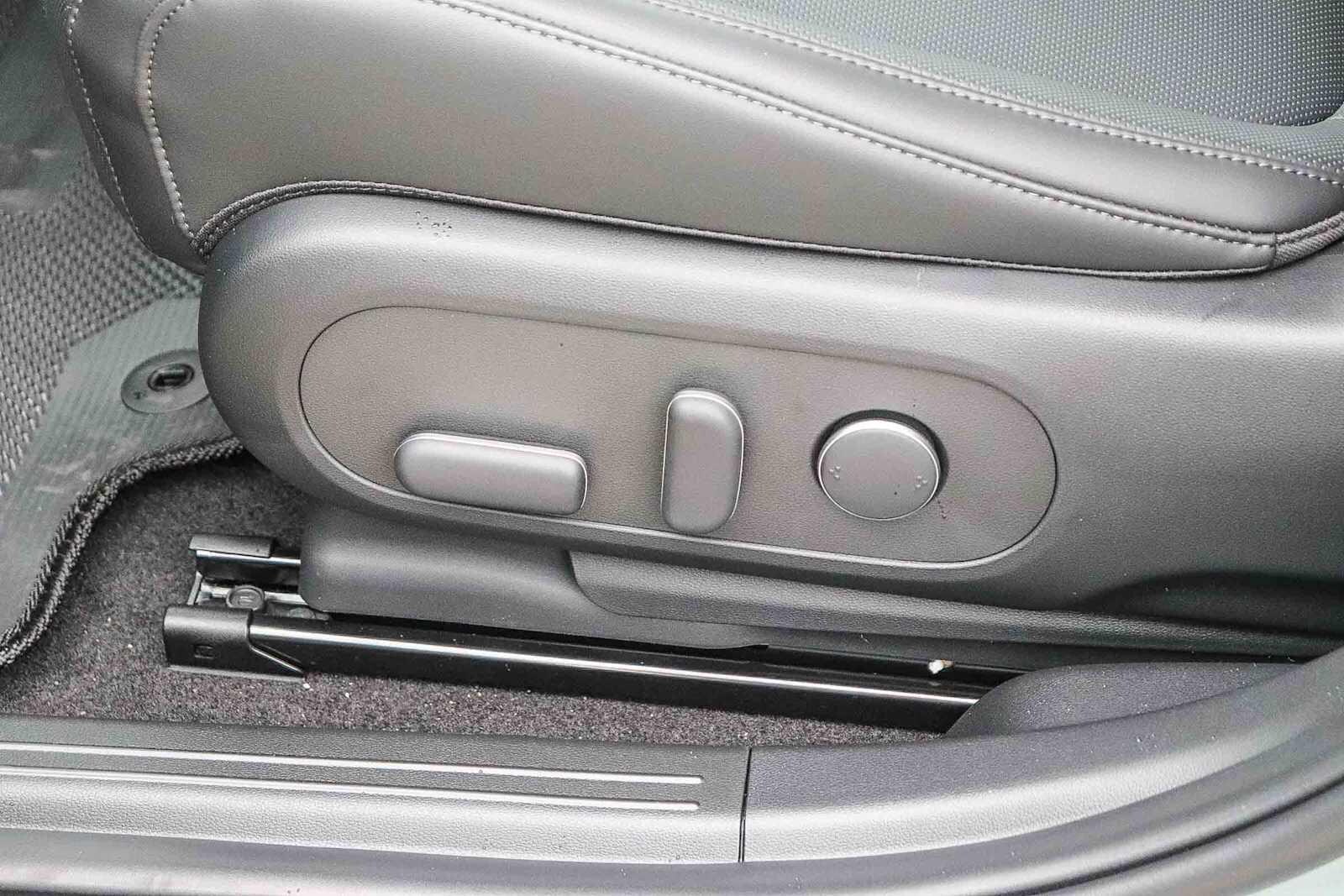 Thumbnail: 2026 Hyundai Ioniq 5 - 22