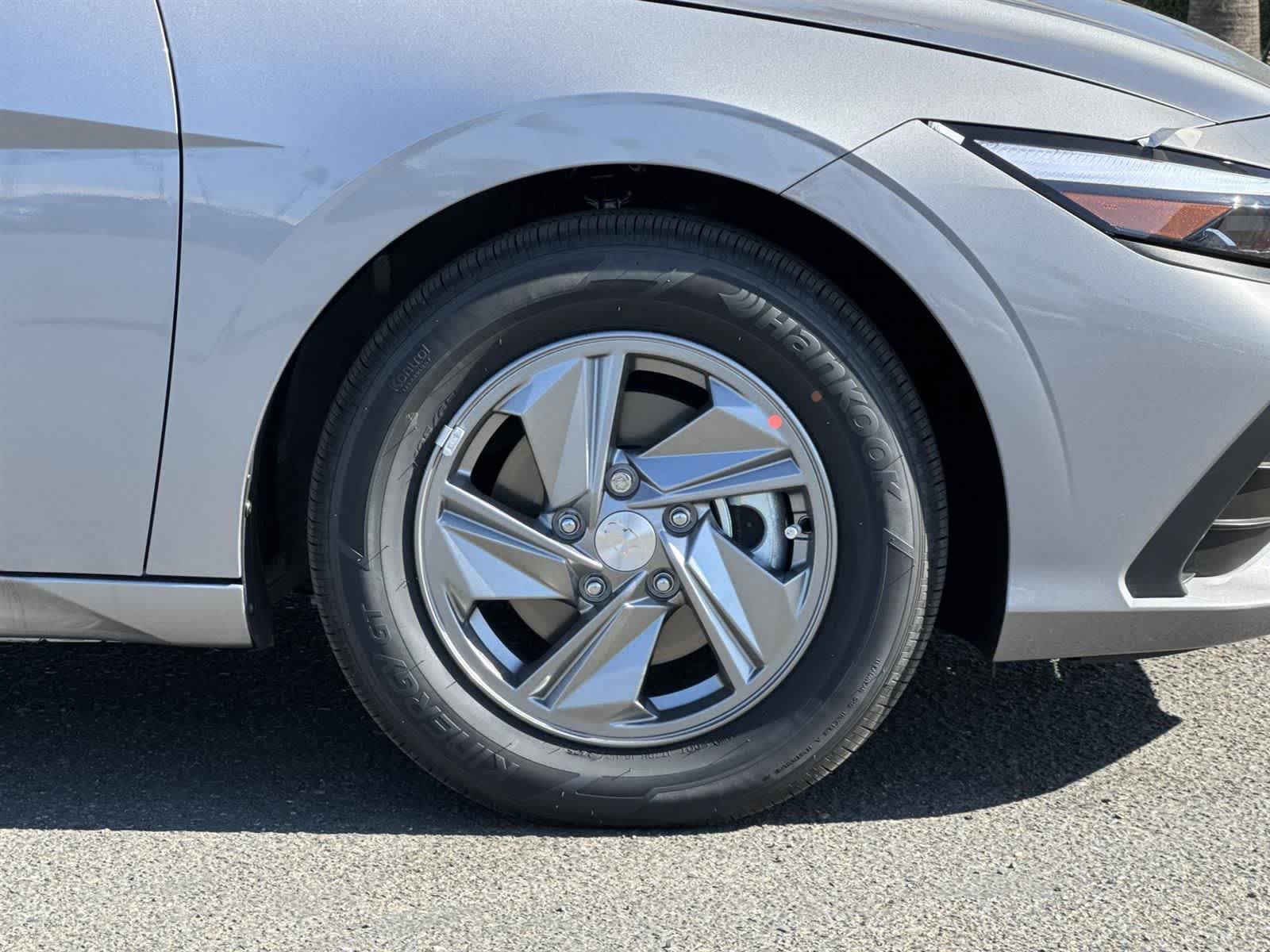Thumbnail: 2025 Hyundai Elantra - 8