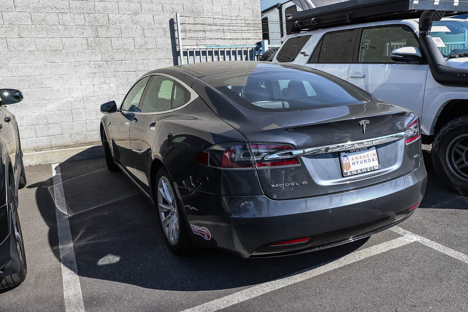 Thumbnail: 2016 Tesla Model S - 6