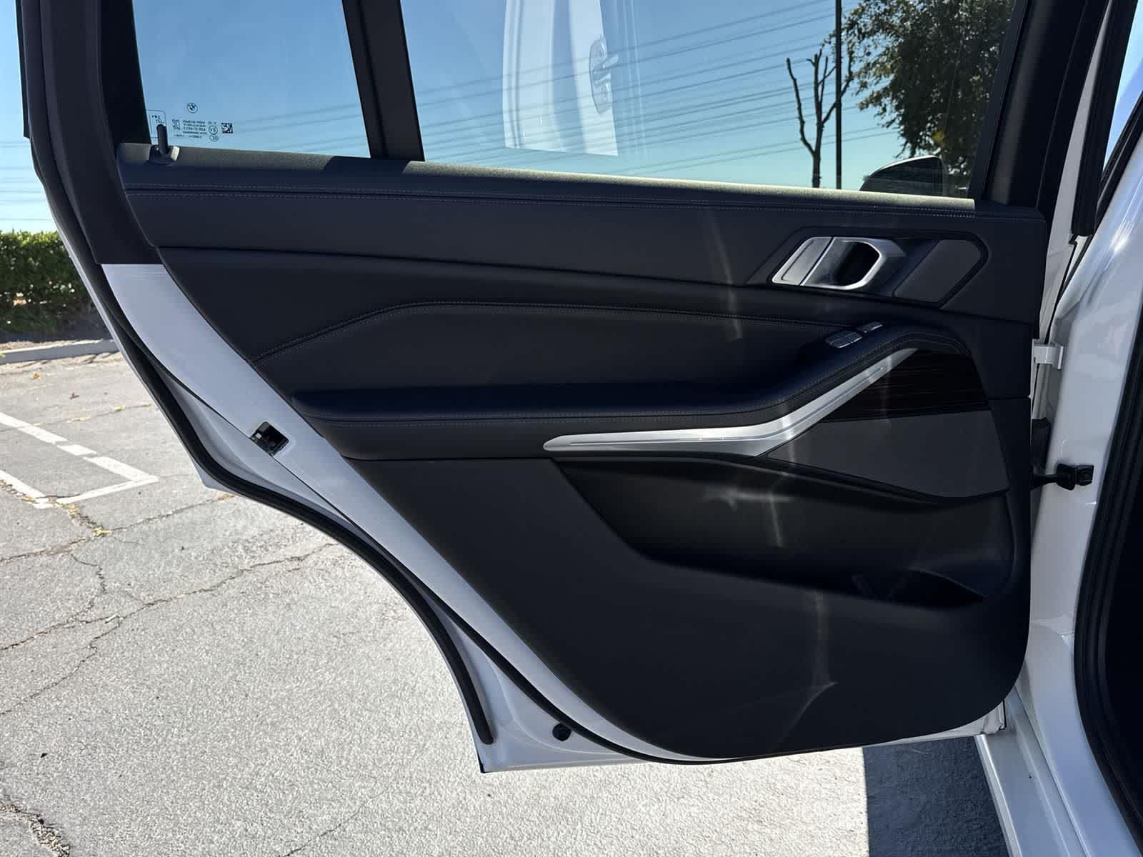 Thumbnail: 2023 BMW X7 - 26