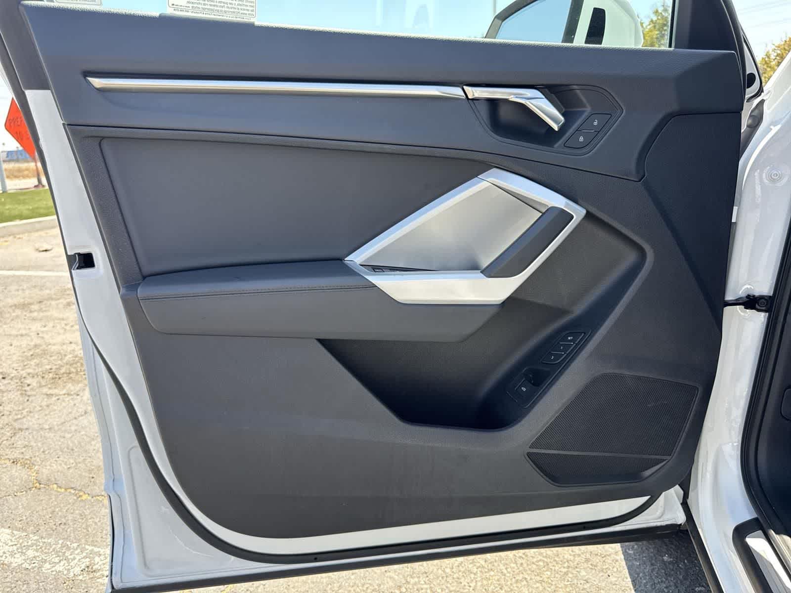 Thumbnail: 2024 Audi Q3 - 20