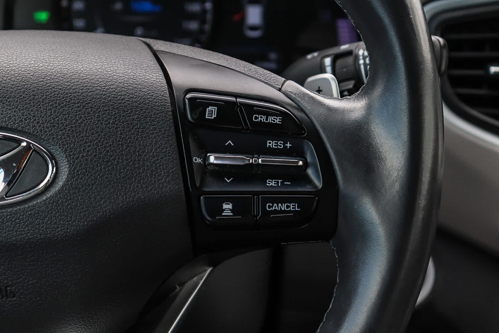 Thumbnail: 2019 Hyundai Ioniq - 19