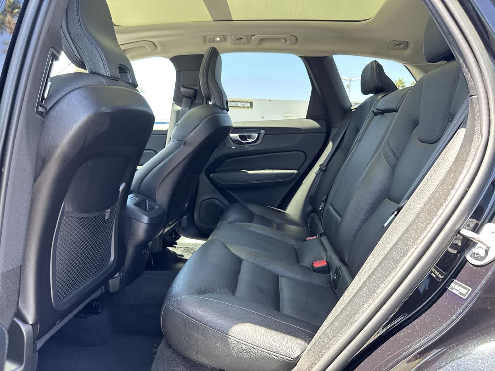 Thumbnail: 2023 Volvo XC60 - 26