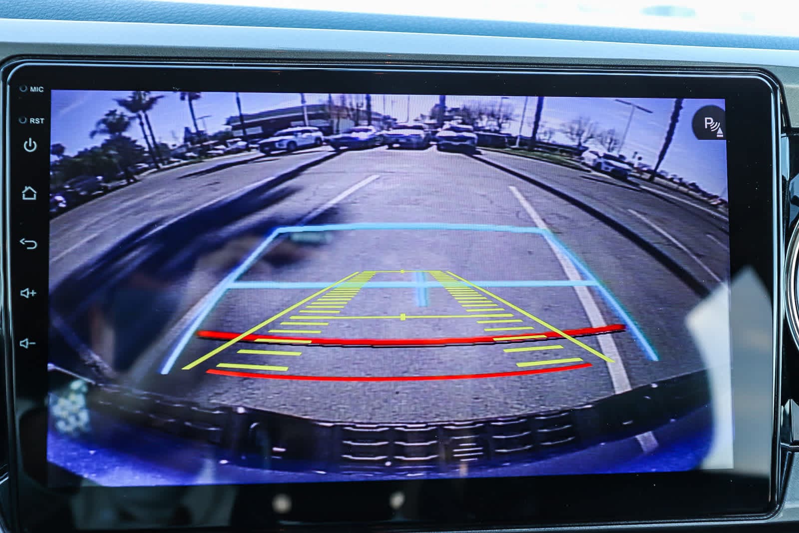 Thumbnail: 2016 Toyota Tacoma - 24