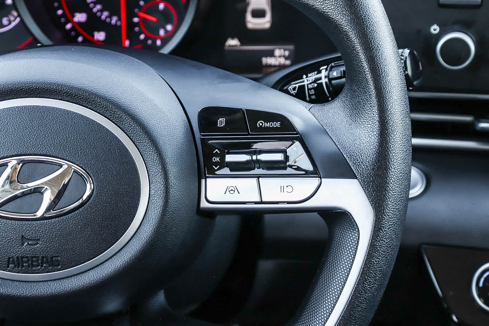 Thumbnail: 2023 Hyundai Elantra - 21