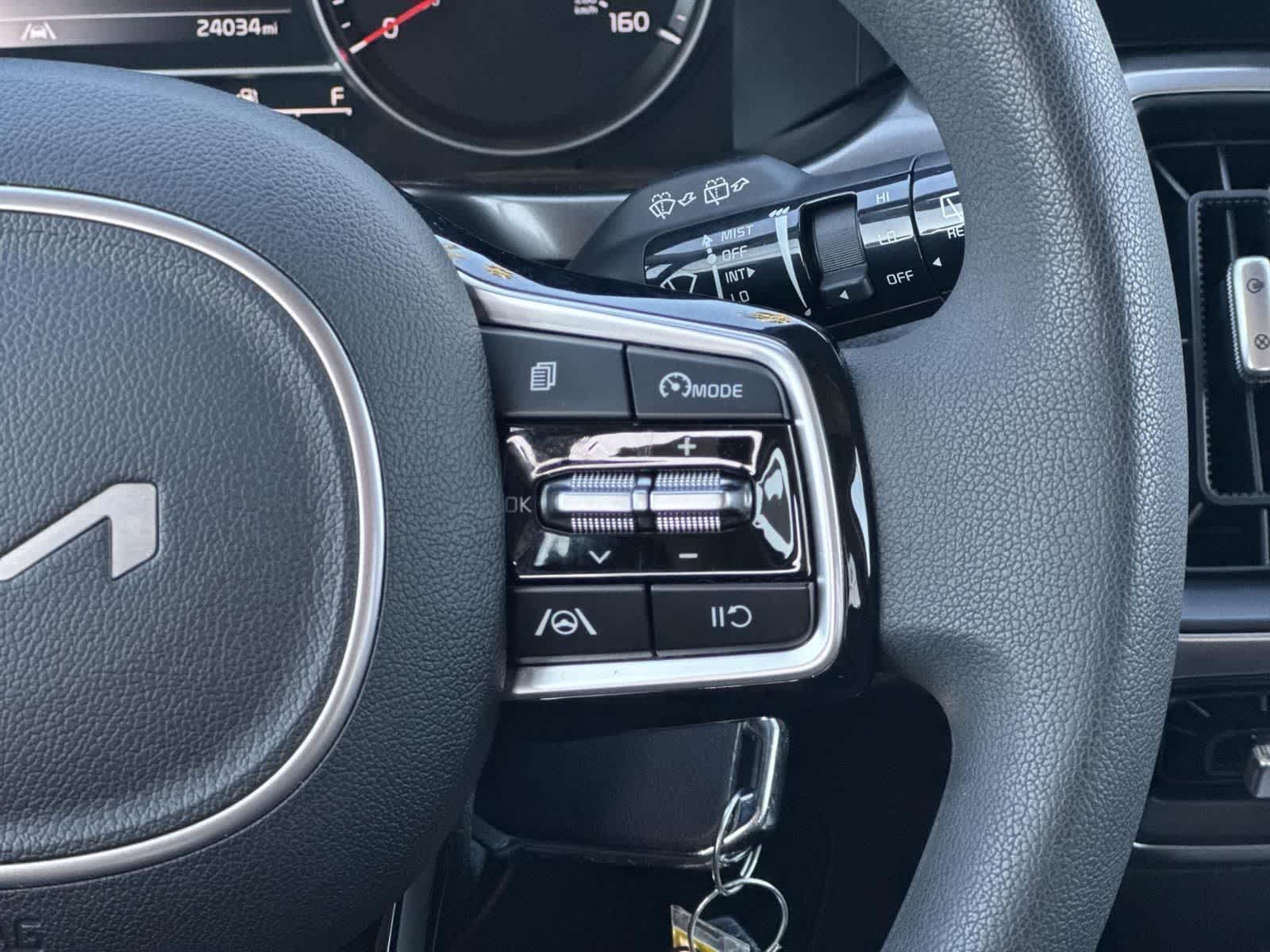 Thumbnail: 2023 Kia Sorento - 23