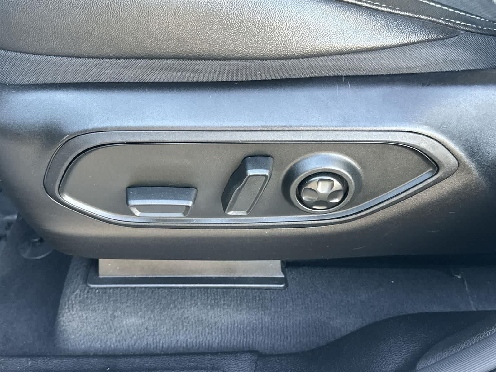 Thumbnail: 2024 Jeep Grand Cherokee L - 23