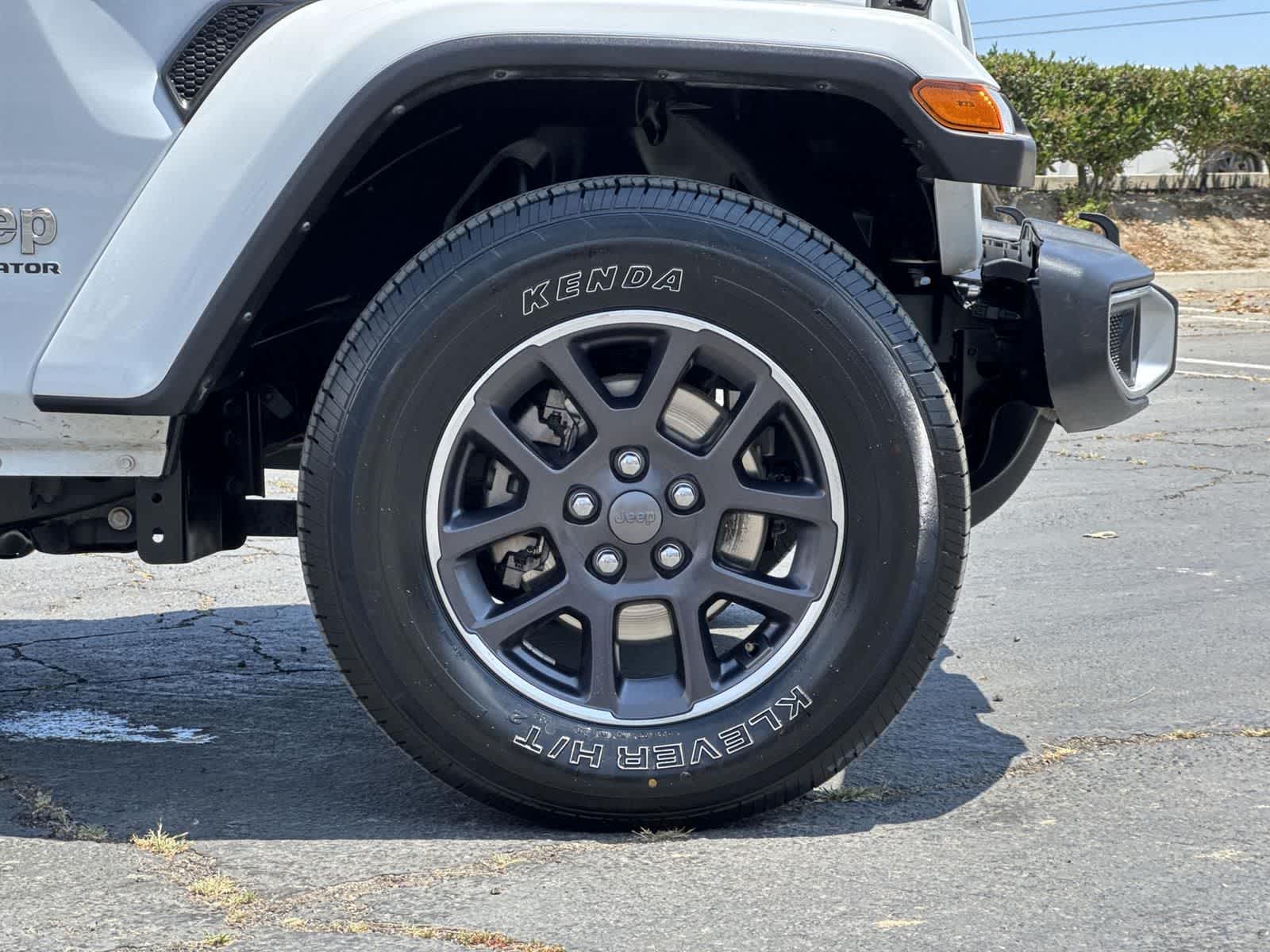 Thumbnail: 2023 Jeep Gladiator - 38