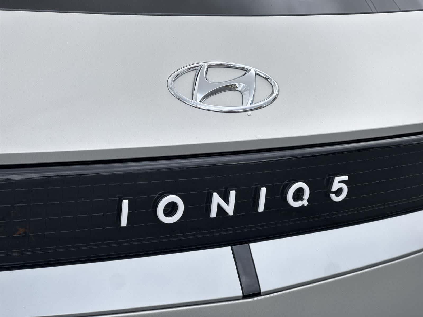 Thumbnail: 2023 Hyundai Ioniq 5 - 35