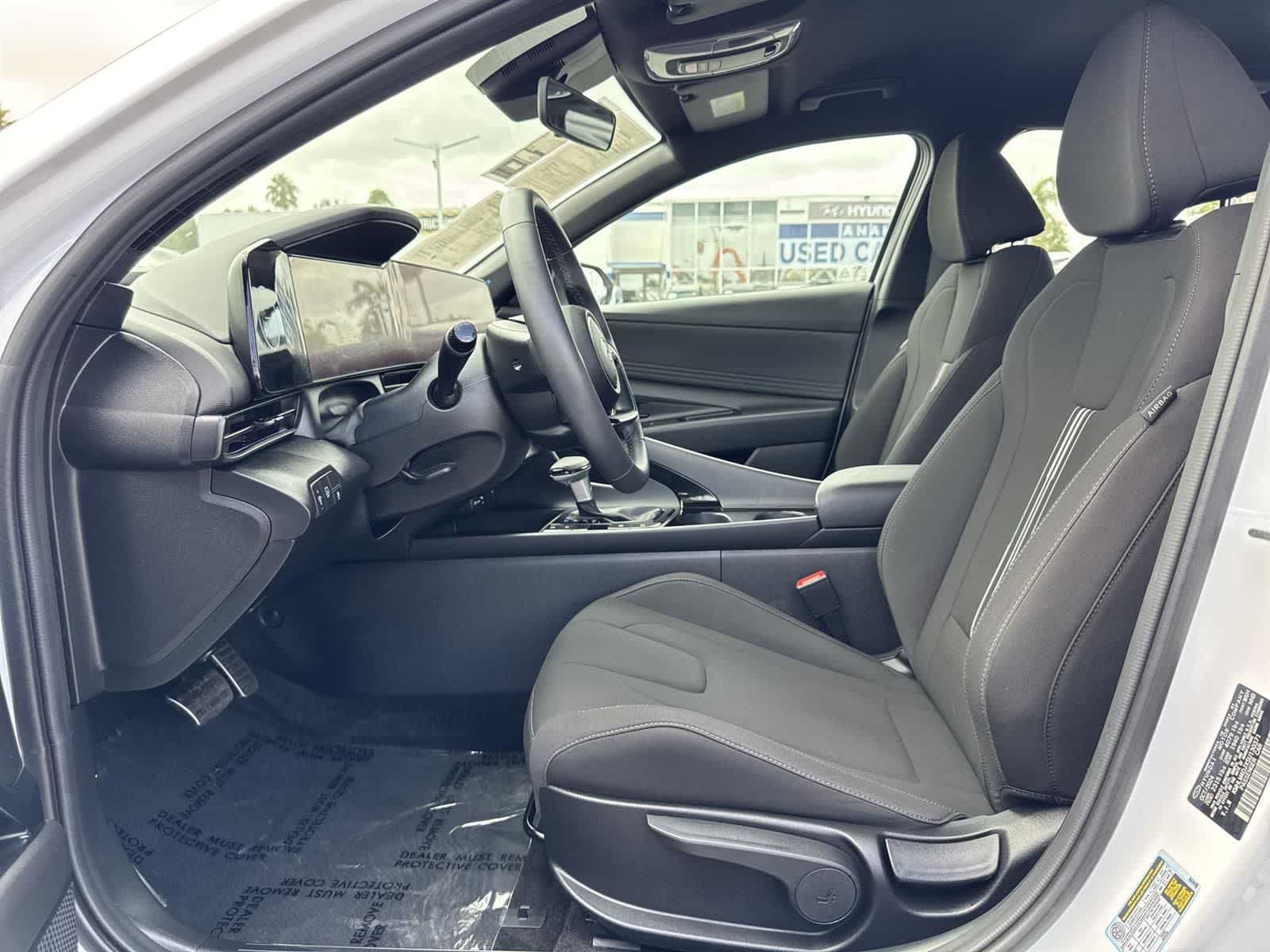 Thumbnail: 2025 Hyundai Elantra - 22