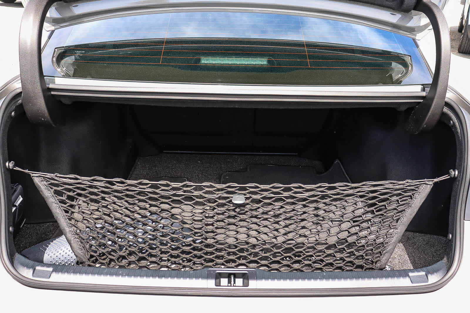 Thumbnail: 2024 Lexus IS - 31