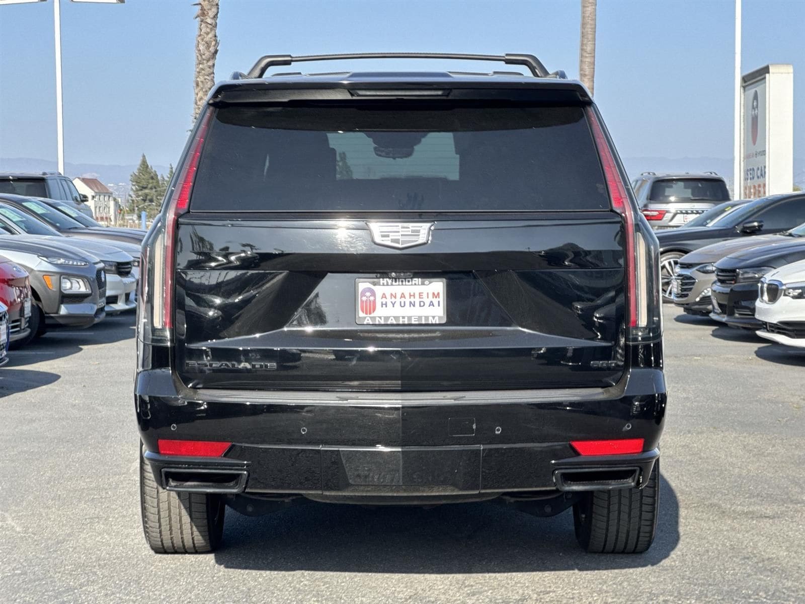 Thumbnail: 2022 Cadillac Escalade - 4