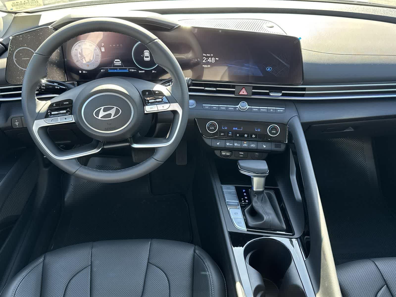 Thumbnail: 2025 Hyundai Elantra - 11