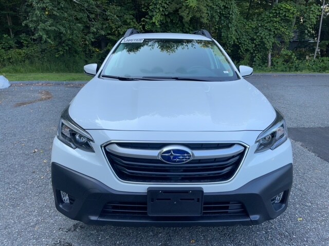 2022 Subaru Outback Premium photo 2