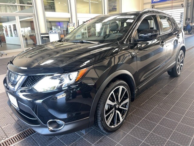 2018 Nissan Rogue Sport SL photo 3