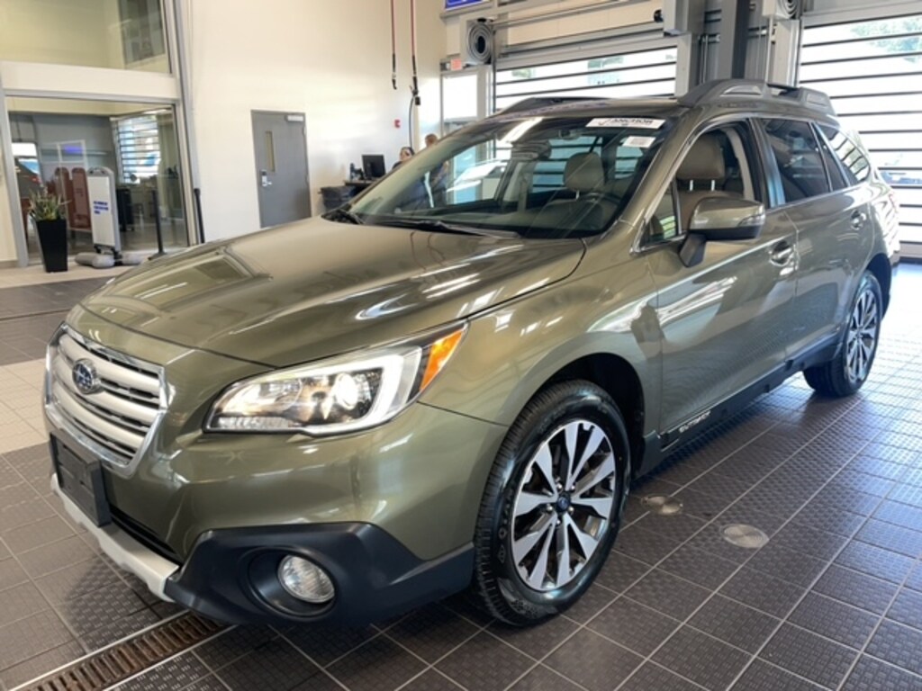 Used 2015 Subaru Outback 2.5i Limited w/Moonroof/KeylessAccess/Nav/EyeSight SUV