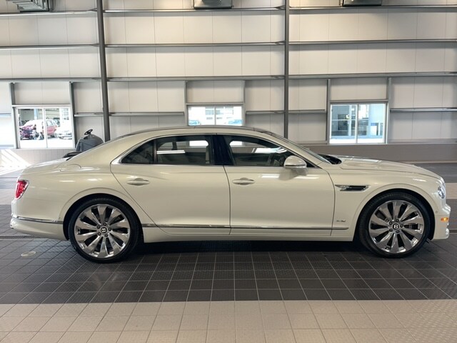 2021 Bentley Flying Spur W12 photo 4