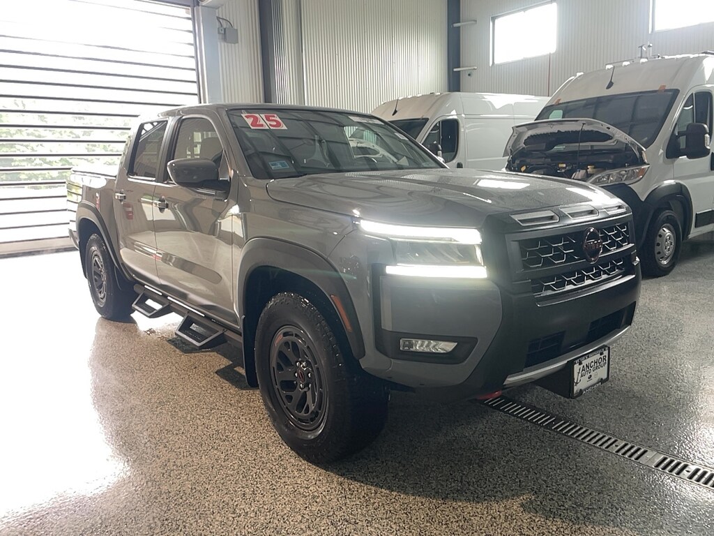Used 2025 Nissan Frontier Truck Crew Cab