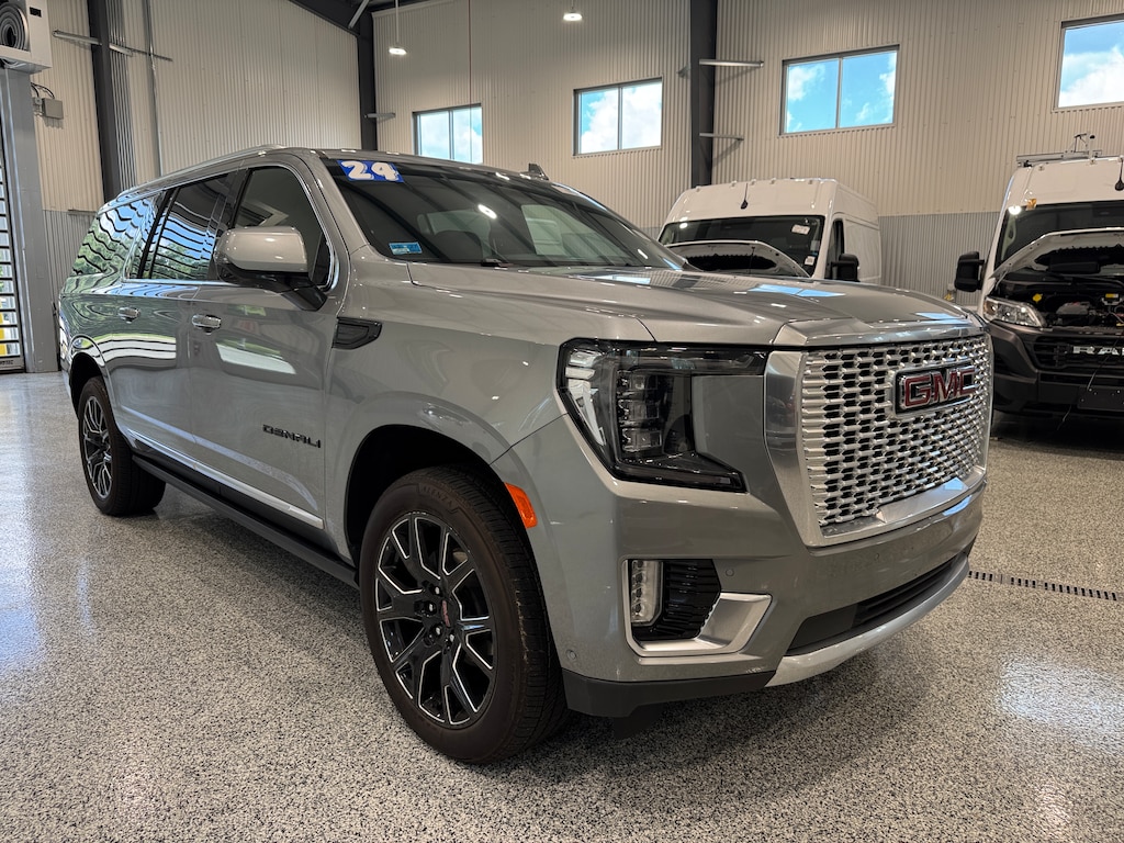 Used 2024 GMC Yukon XL DENALI 4X4 SUV