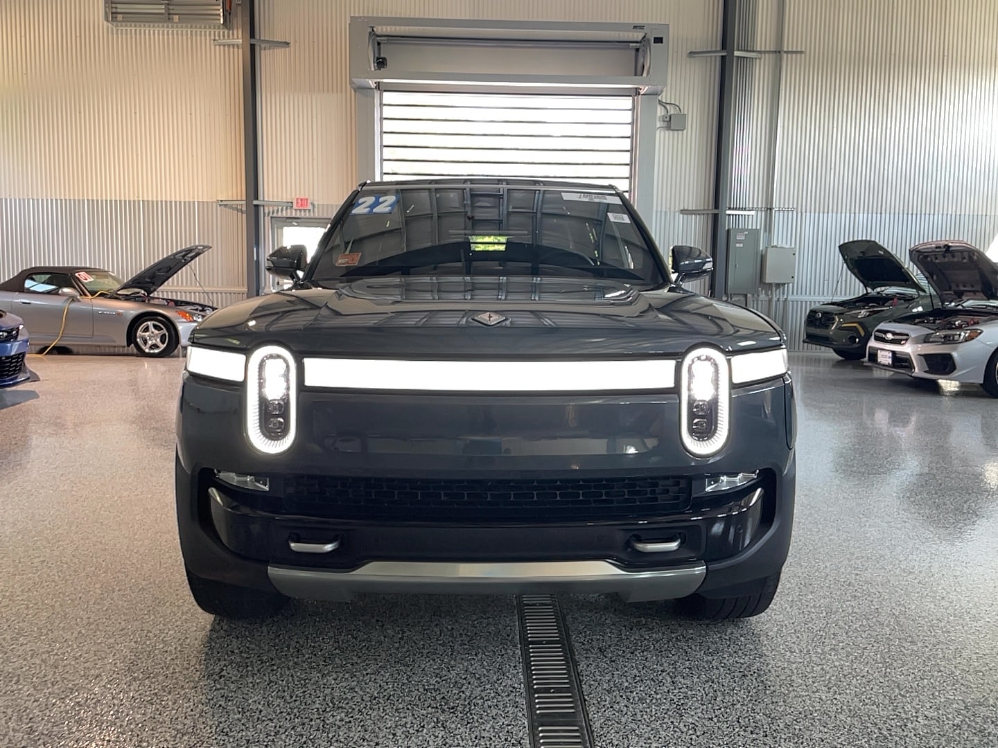 Used 2022 Rivian R1S Launch Edition with VIN 7PDSGABL0NN000780 for sale in North Smithfield, RI
