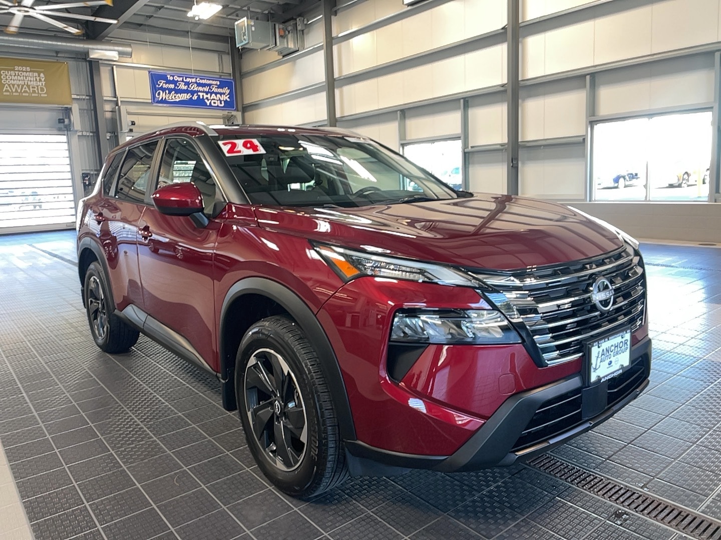 2024 Nissan Rogue SV's photo