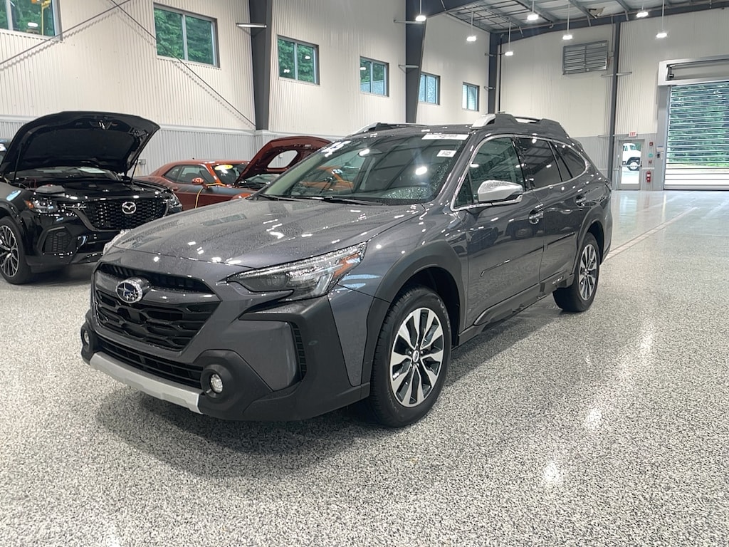 Used 2025 Subaru Outback TOURING SUV