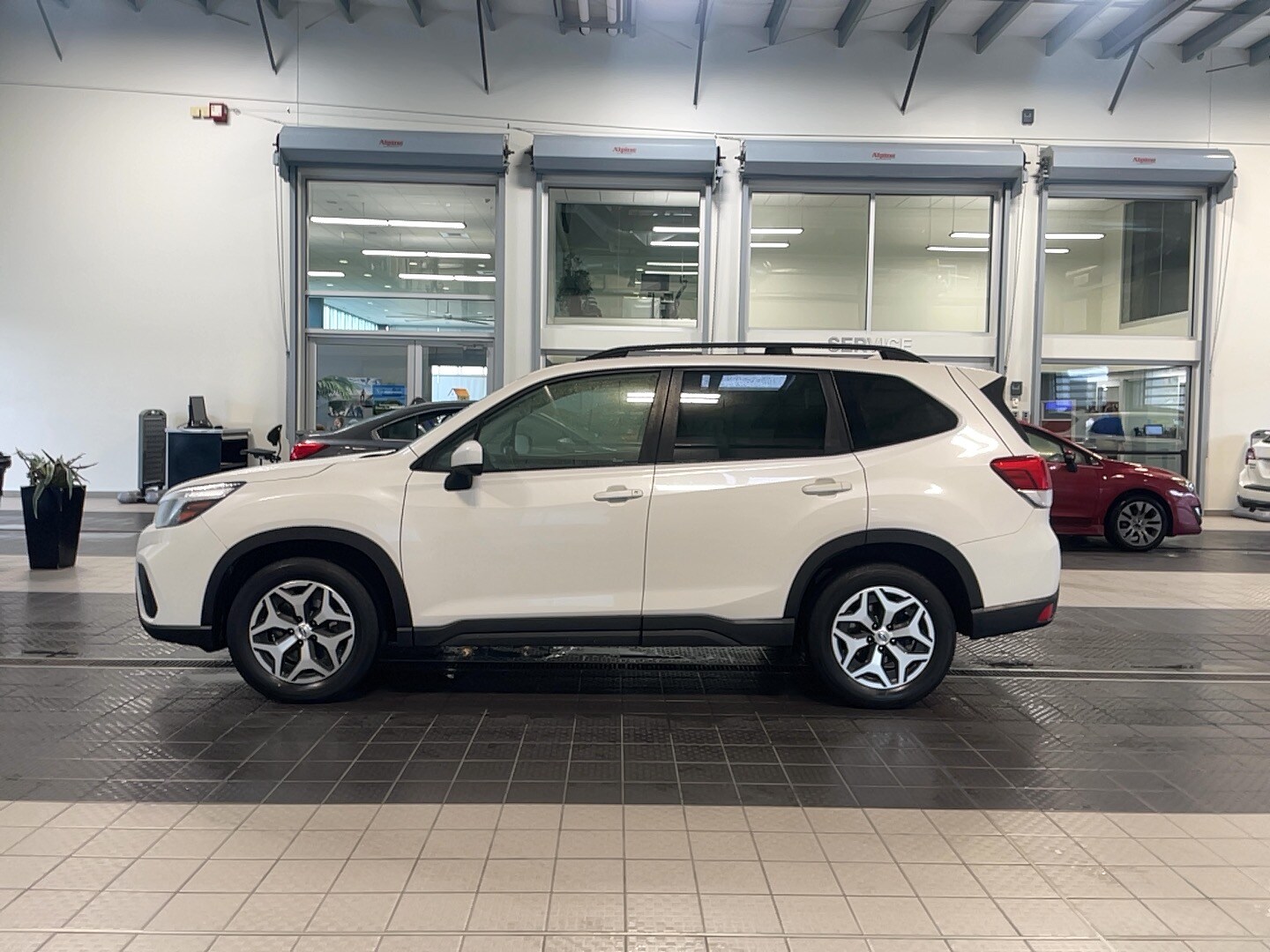 2020 Subaru Forester Premium photo 4