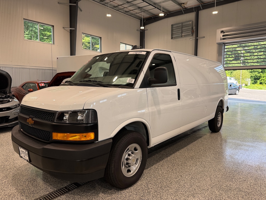Used 2025 Chevrolet Express Cargo 3500 EXTENDED V8 VAN
