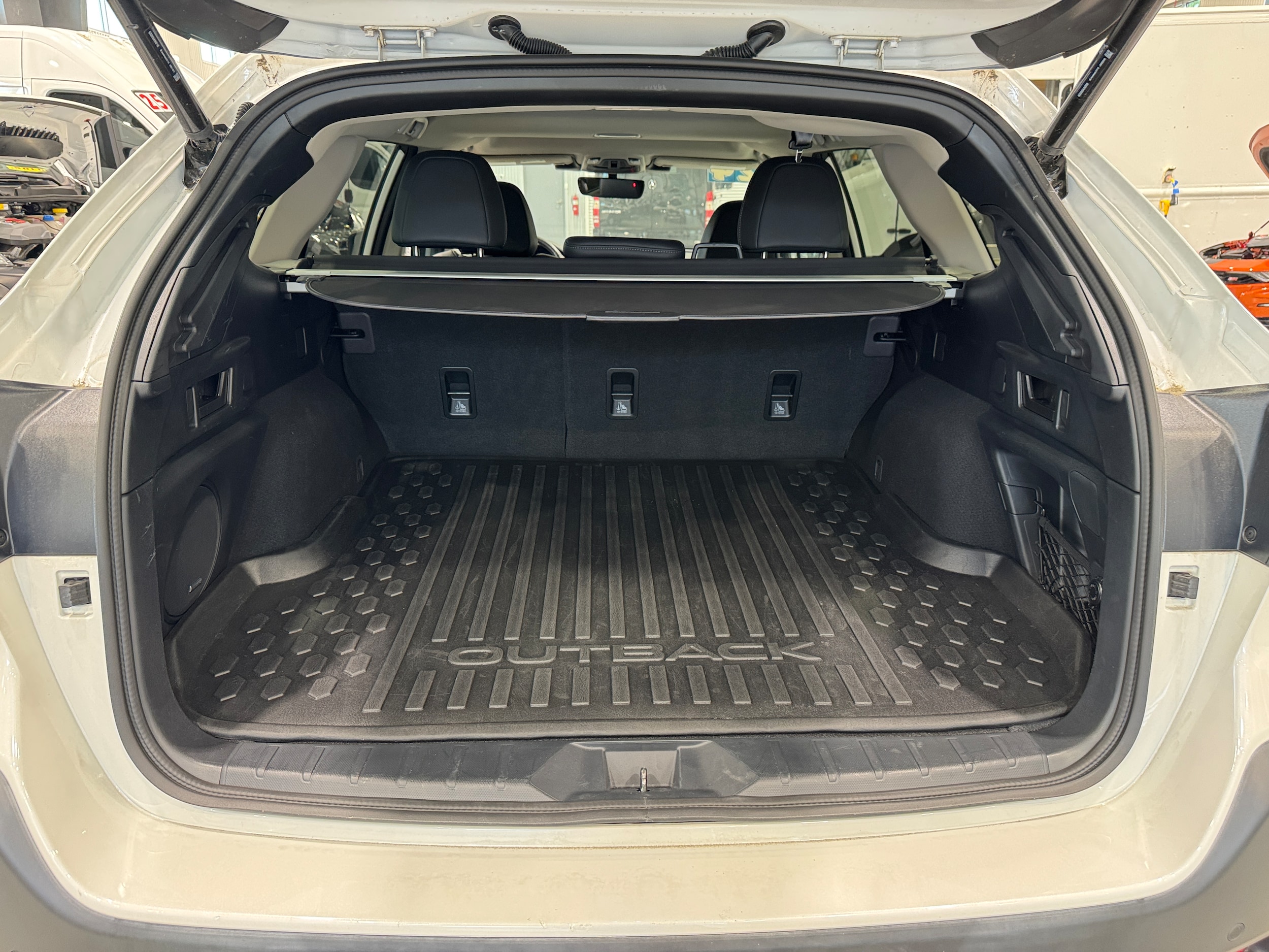 2024 Subaru Outback Limited - Photo 8