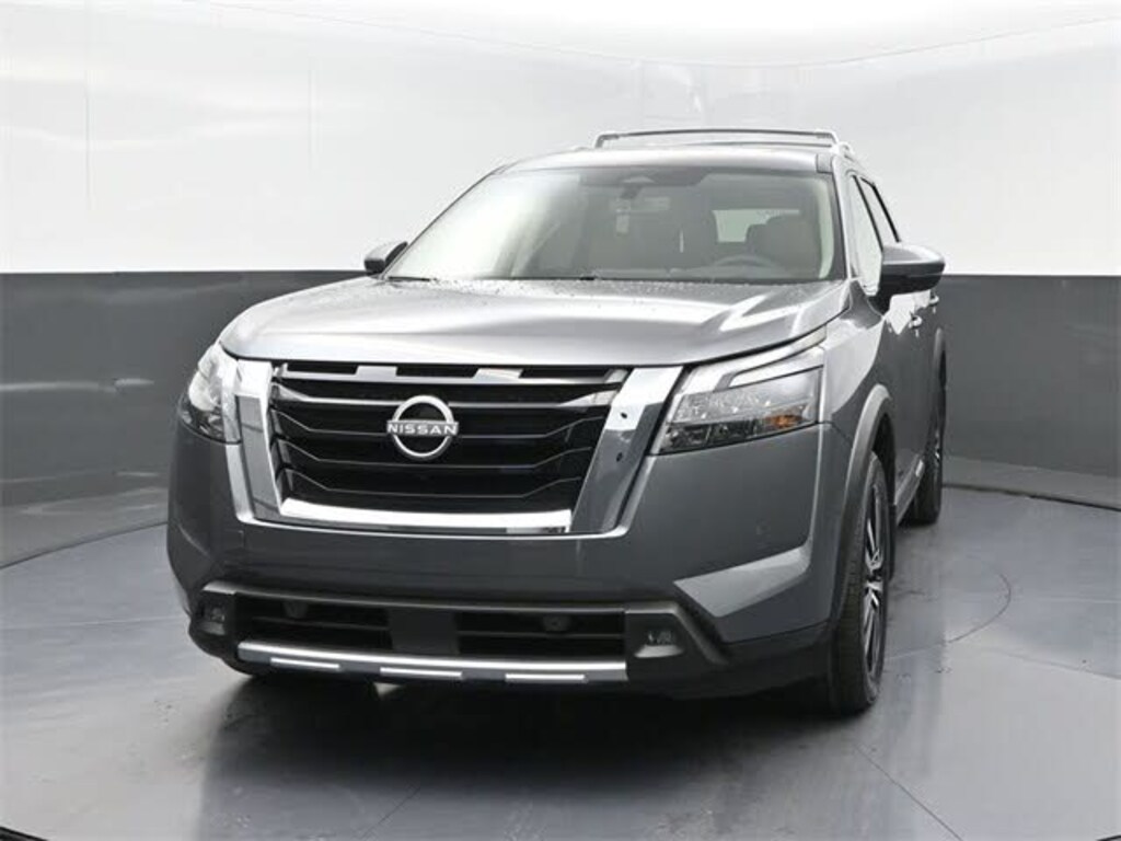 New 2025 Nissan Pathfinder PALTINUM SUV