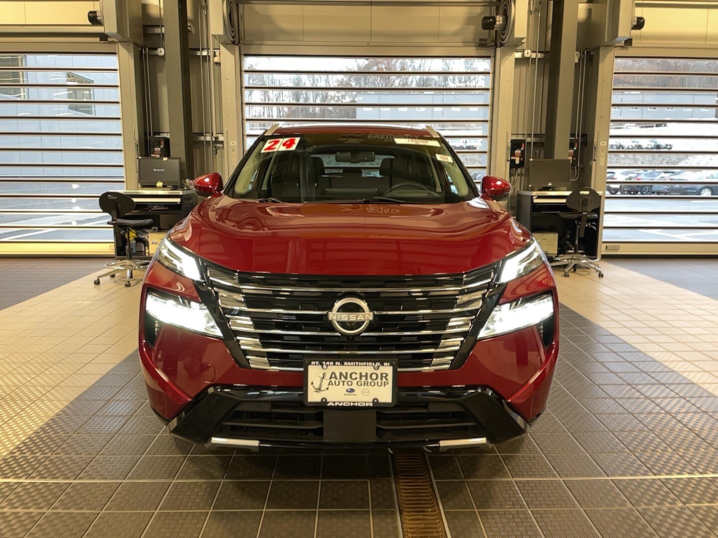 2024 Nissan Rogue Platinum AWD photo 2