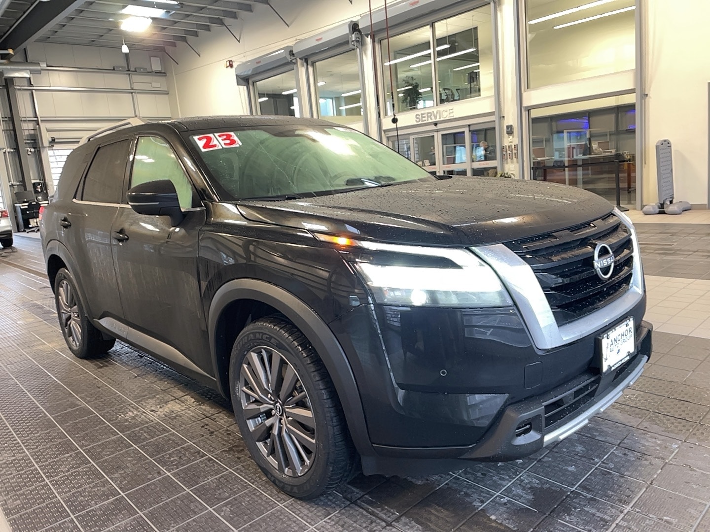 2023 Nissan Pathfinder SL's photo