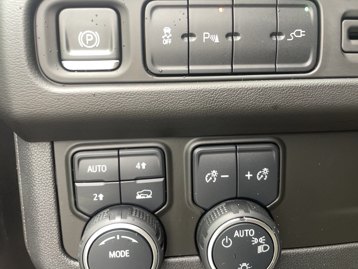 2021 Chevrolet Tahoe LT photo 2