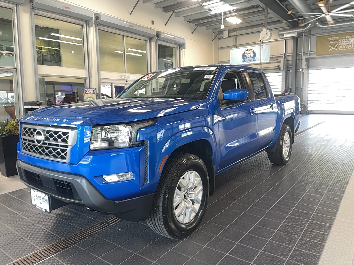 2024 Nissan Frontier SV photo 3