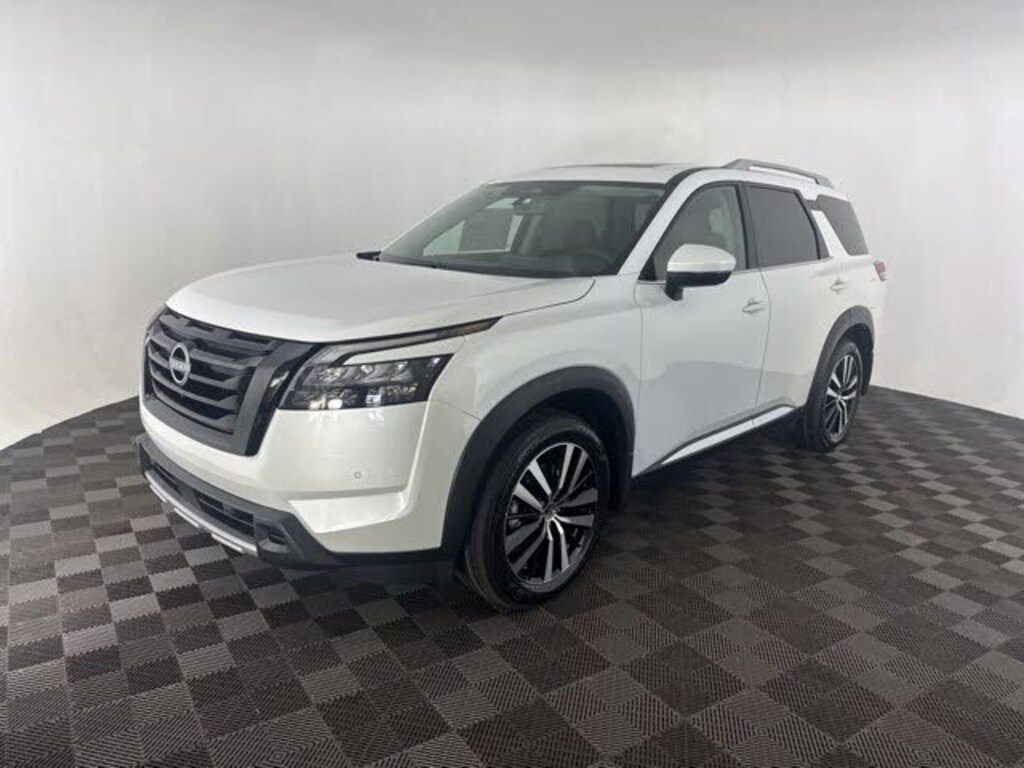 New 2025 Nissan Pathfinder PLATINUM SUV