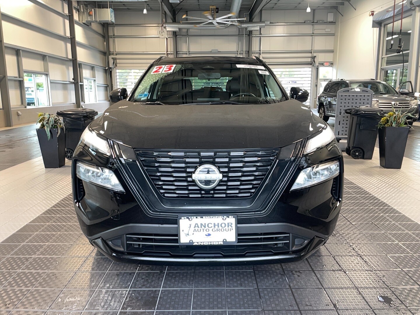 2023 Nissan Rogue SV Midnight Edition photo 2