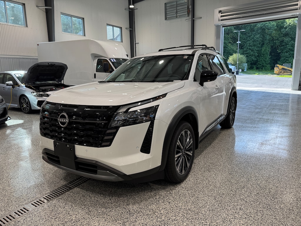 New 2026 Nissan Pathfinder PLATINUM SUV