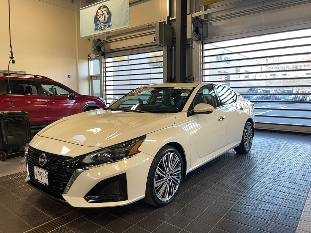 Used 2024 Nissan Altima 2.5 SL AWD Sedan