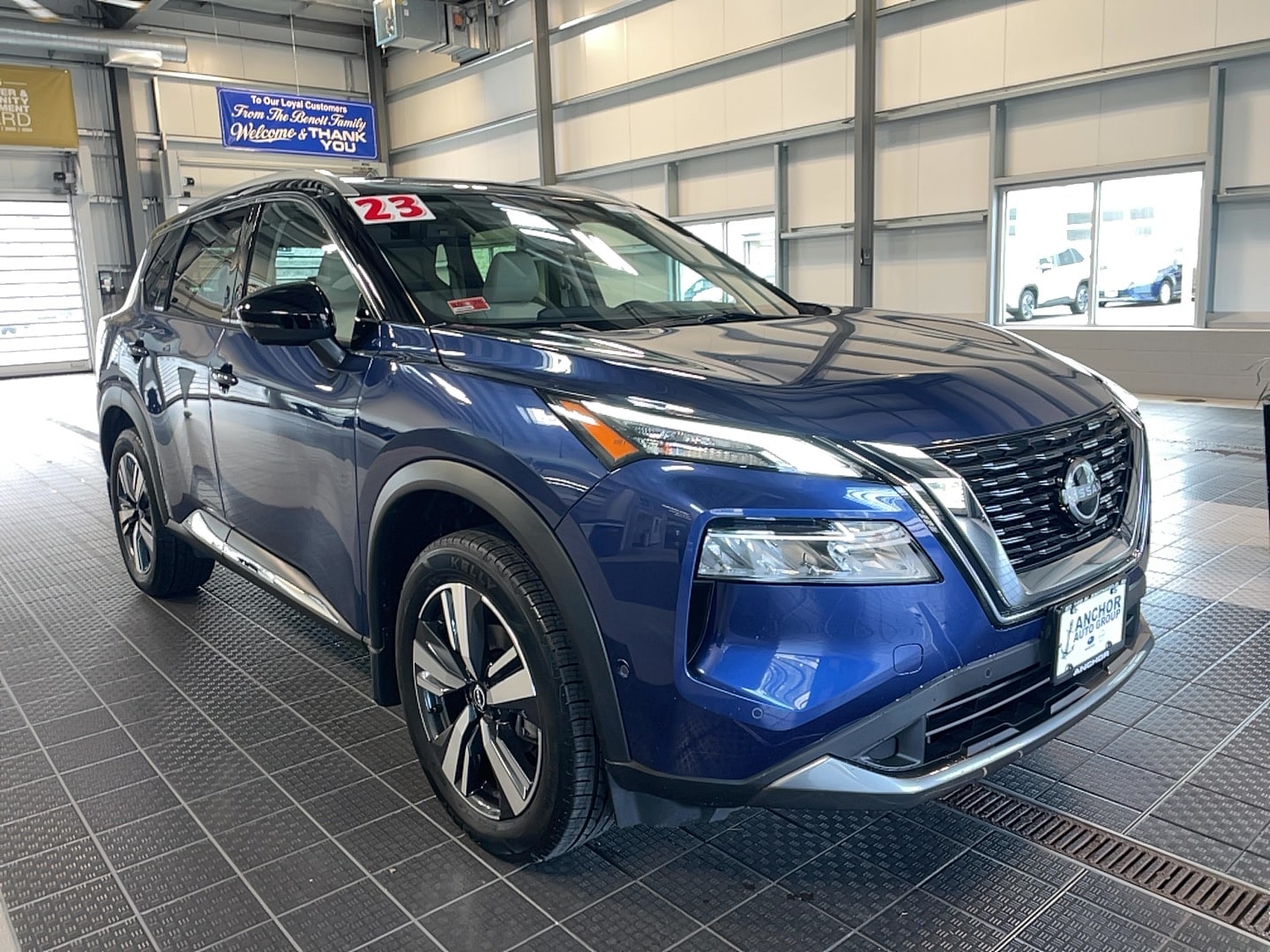 2023 Nissan Rogue SL's photo