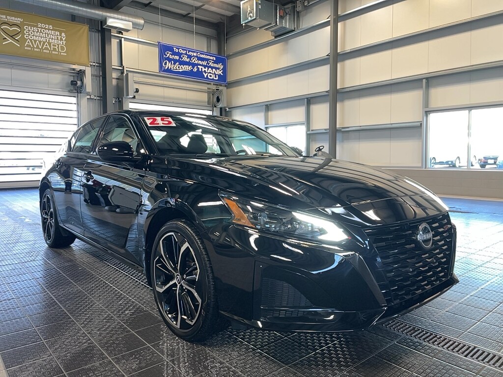 Used 2025 Nissan Altima SR AWD Sedan
