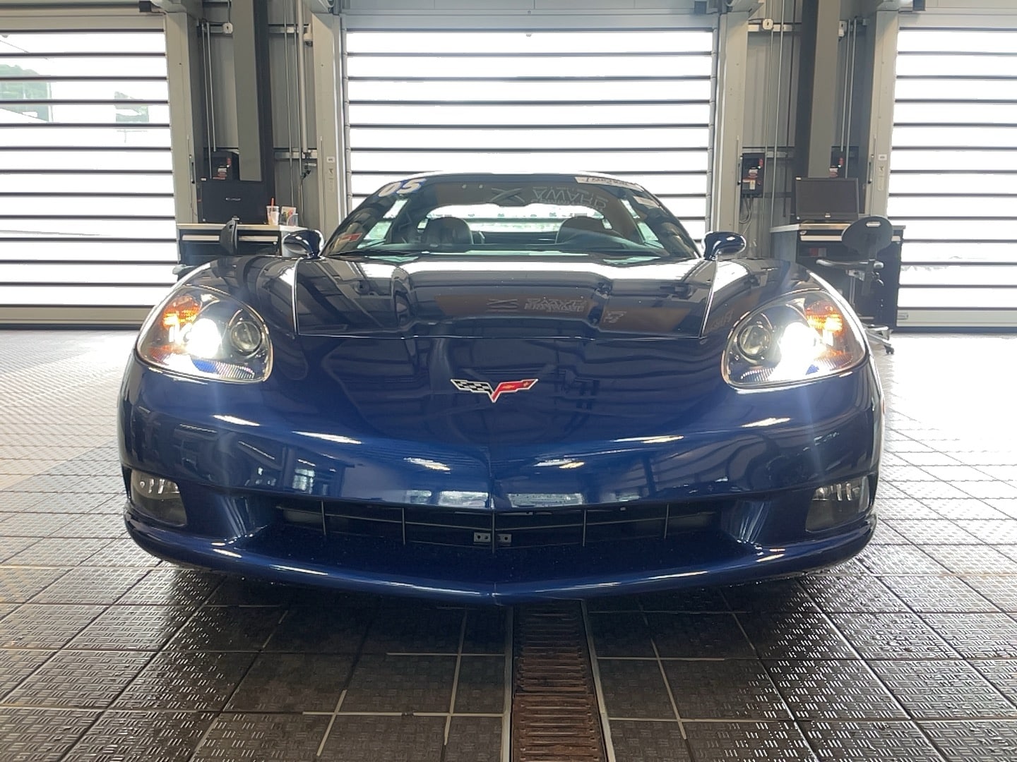 Used 2005 Chevrolet Corvette Base with VIN 1G1YY24U255118977 for sale in North Smithfield, RI